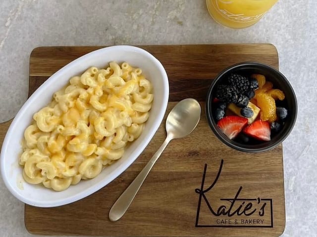 Mac N Cheese.