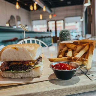 Kids Cheeseburger